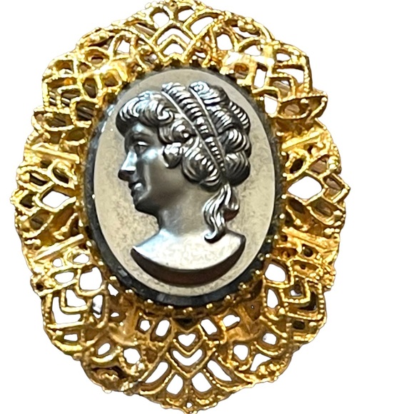 Large Vintage black glass hematite cameo gold finish brooch ornate filagree - Picture 5 of 7
